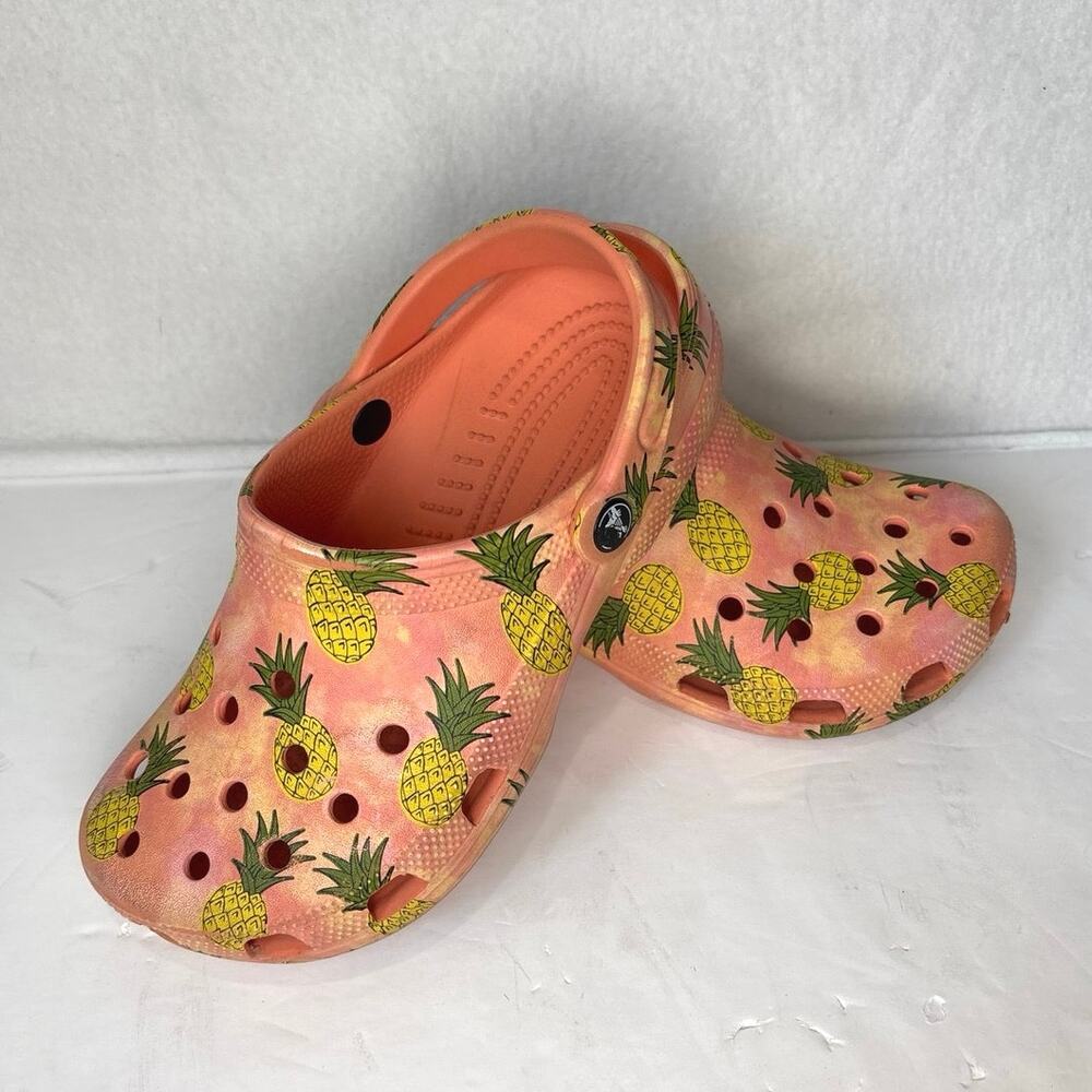 Crocs Classic Retro Resort Clog - Pineapple Print - Womens 8 US / Mens 6